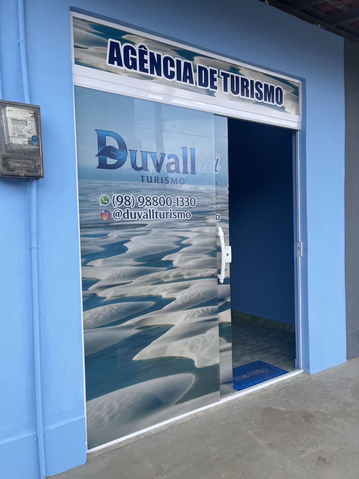 Fachada da agência Duvall Turismo em Barreirinhas